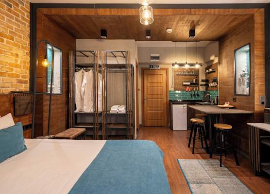 Cube Suites 1