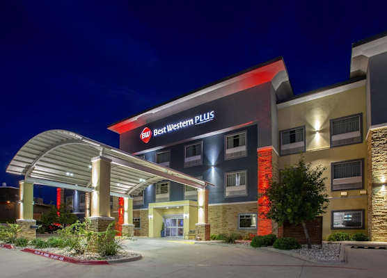 Best Western Plus Lampasas Inn & Suites 1