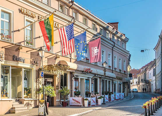 IMPERIAL Hotel & Restaurant 1