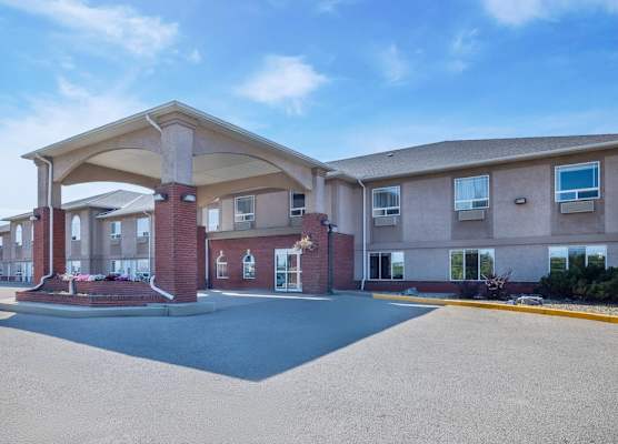 Clarion Pointe 1
