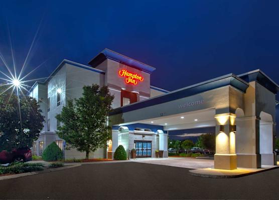 Hampton Inn Clarion 1