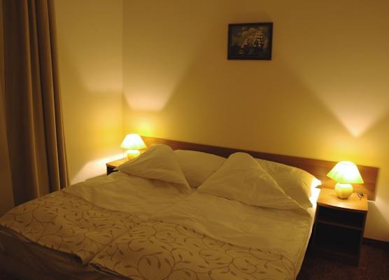 Grot Hotel 1