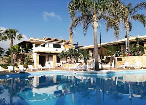 Villa Carlo Resort 1