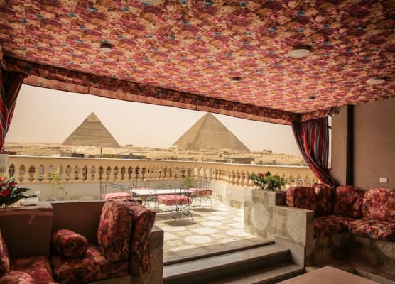 Queen Pyramids View Inn 1