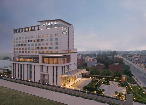 Crowne Plaza Lucknow by IHG 1