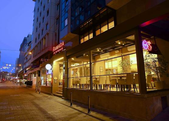 Ramada By Wyndham İstanbul Taksim 1