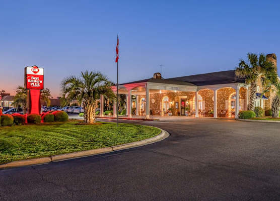 Best Western PLUS Santee Inn 1