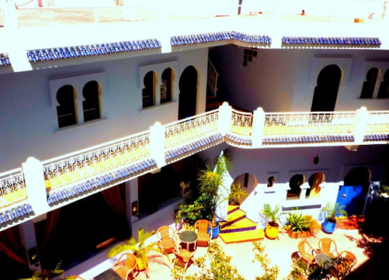 Dar Omar Khayam 1