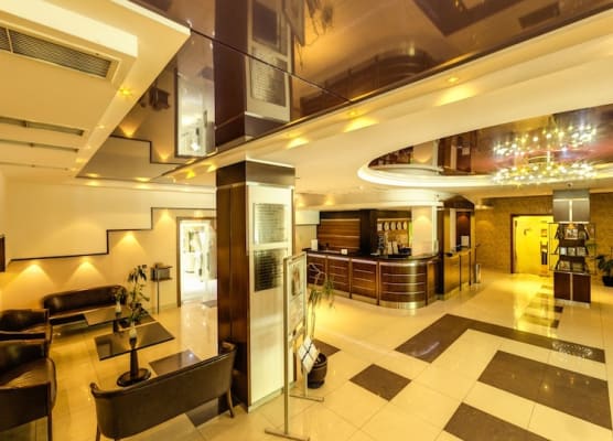Hotel Forum - Free Parking for cars 1