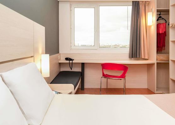 ibis Montevideo Rambla 1