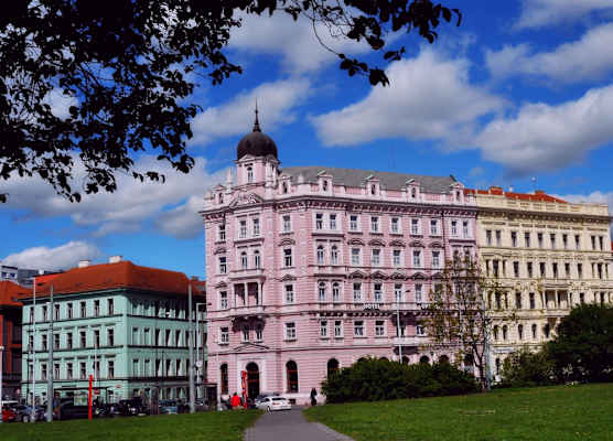 Hotel Opera 1