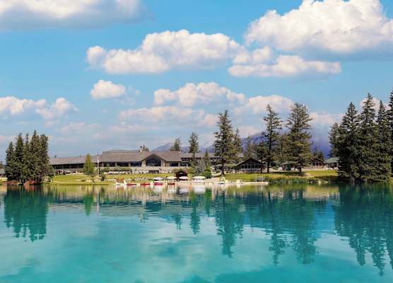 Fairmont Jasper Park Lodge 1