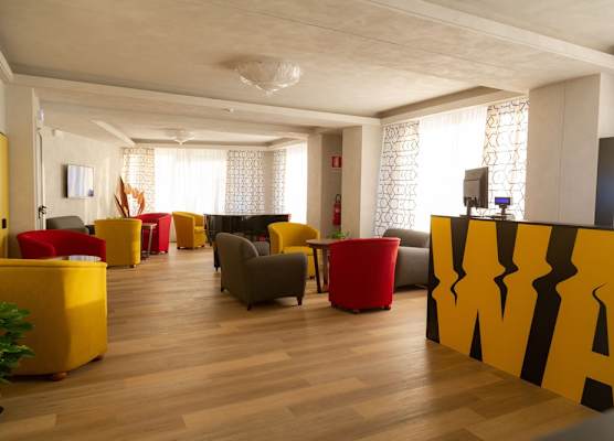 Wave Hotel 1