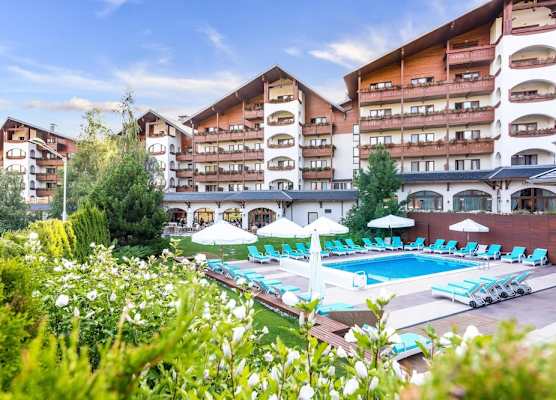 Kempinski Hotel Grand Arena Bansko 1