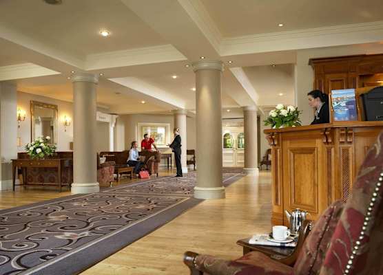 Hodson Bay Hotel 1