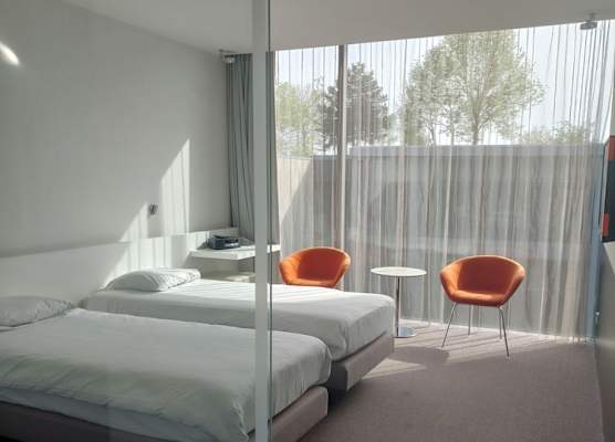 D-Hotel 1