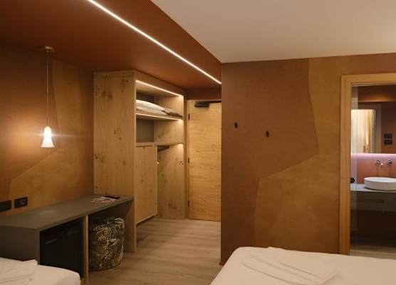 Flos Hotel 1