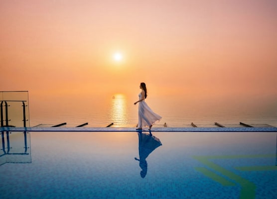 Maximilan Danang Beach Hotel 1