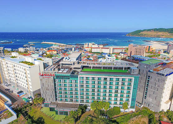 Ramada by Wyndham Jeju Hamdeok 1