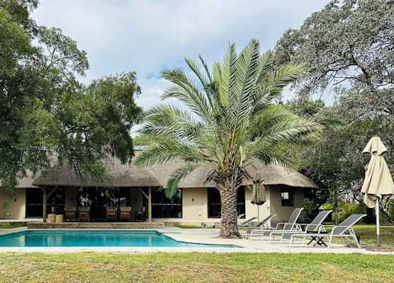 Mziki Safari Lodge 1