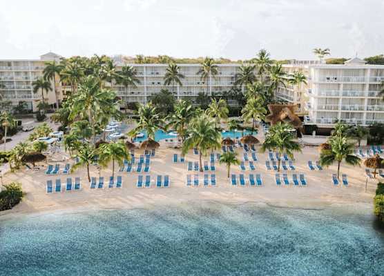 Reefhouse Resort & Marina 1