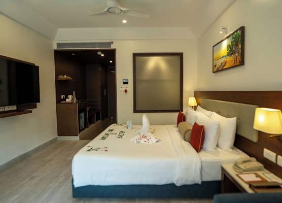 Sobit Sarovar Portico 1
