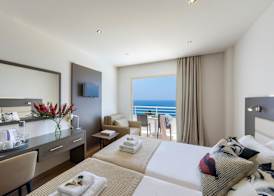 Queens Bay Hotel 5