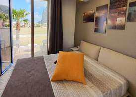 Sundeck Hotel 3