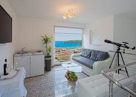 Montelux Apartments 2