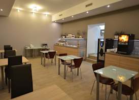 Hotel Emonec 5