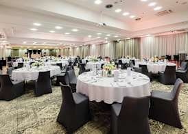 Courtyard by Marriott Warsaw Airport 2