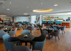 Queens Bay Hotel 3