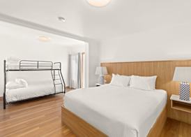 Airlie Beach Hotel 3