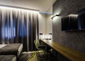 Air Hotel 4