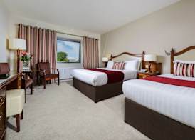 Scott's Hotel 2
