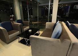 City Hotel & Suites 4