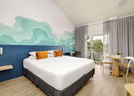 Mercure Cairns 2