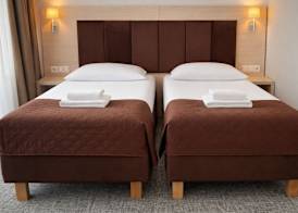 Hotel Logos 5