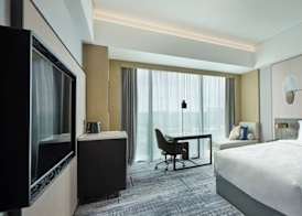 Crowne Plaza Jiangmen Binjiang by IHG 4