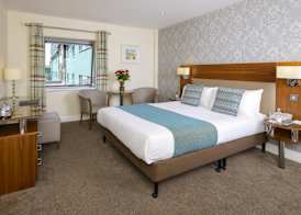 Scott's Hotel 5