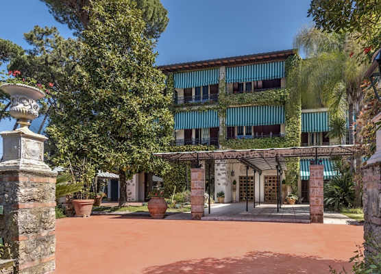 Augustus Hotel & Resort 1