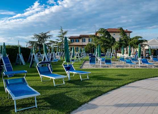 Hotel Villa Sara with pool and parking near Venice 1