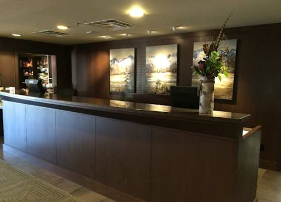 Executive Suites Hotel and Resort, Squamish 1