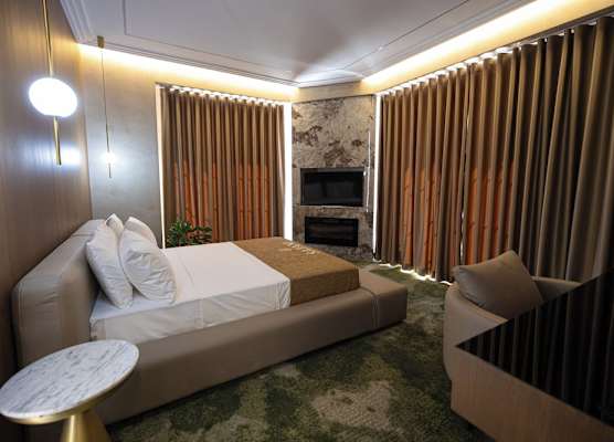 Sazani Hotel 1