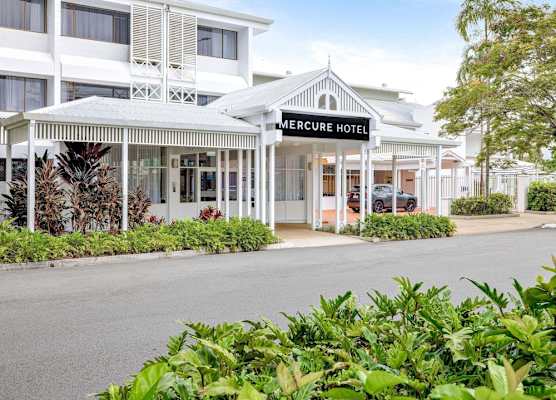 Mercure Cairns 1