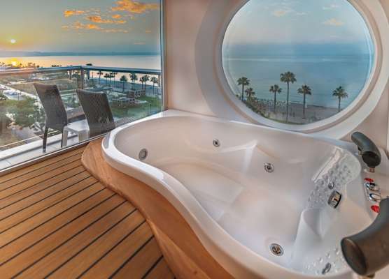 PEARLY HOTEL 1