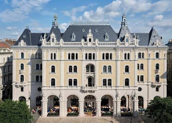 W Budapest 1