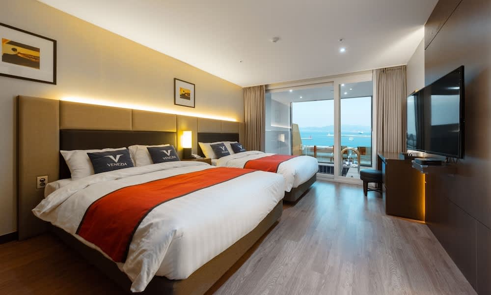 Venezia Hotel and Suite 4