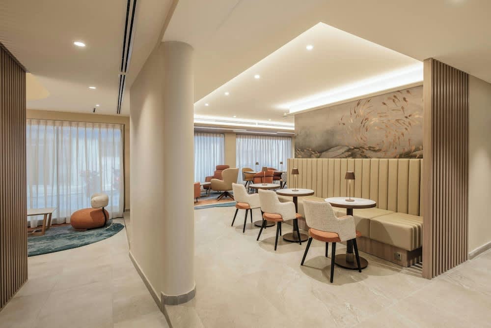 Courtyard by Marriott Sliema 5