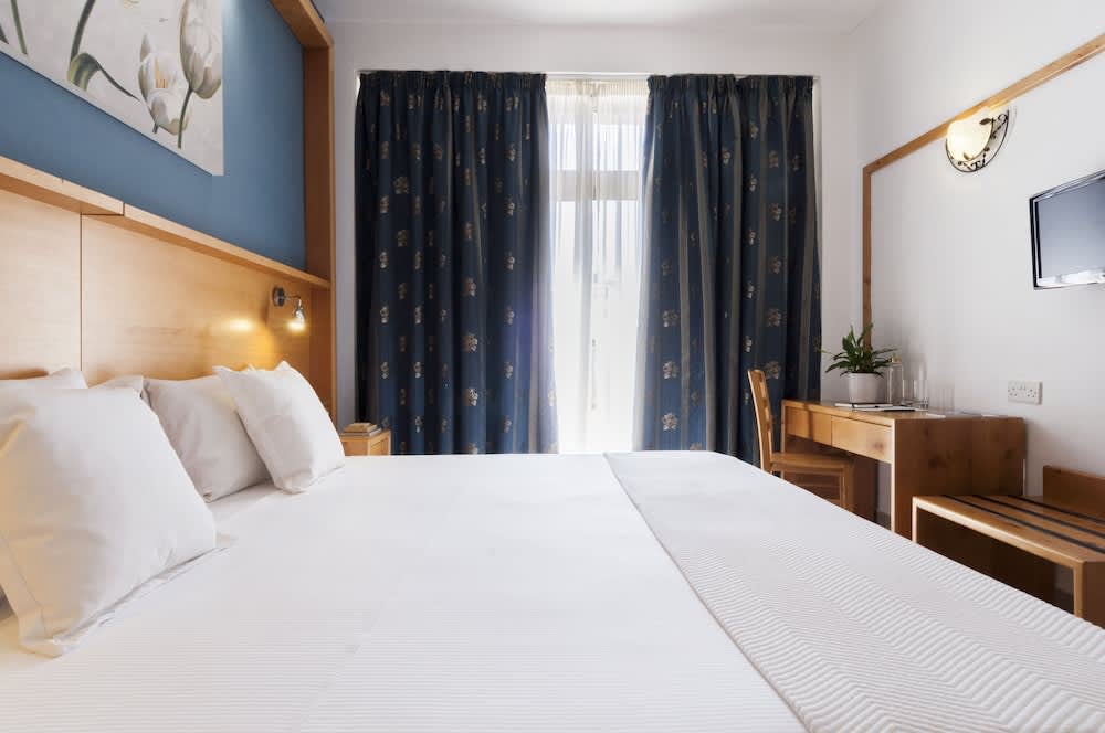 Alexandra Hotel 5